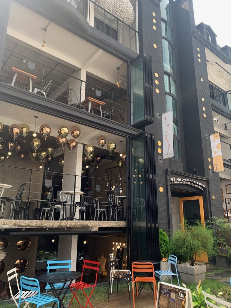 カロスキルのおしゃれなカフェ