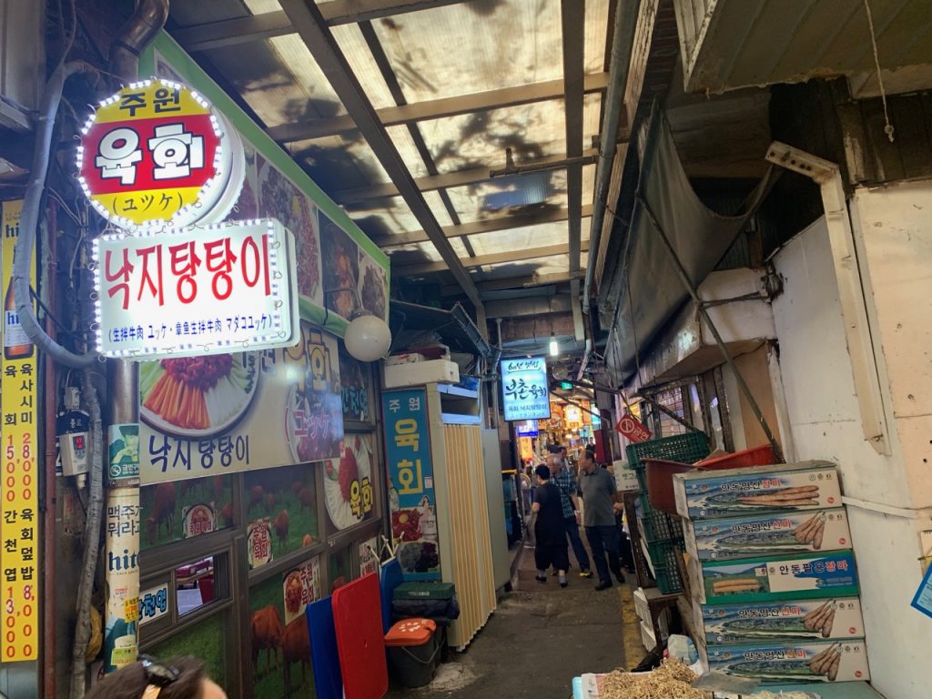 広蔵市場(ソウル)のユッケ通り